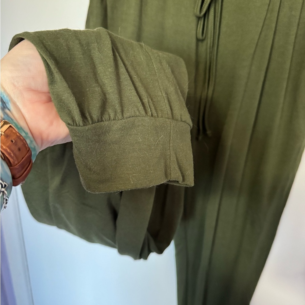 Pretty Garden Dark Green Sleeveless Jumpsuit - Picture 5 of 6